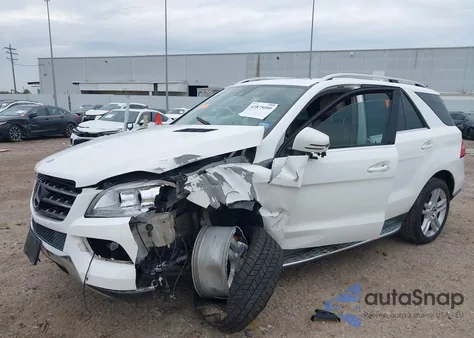 2015 Mercedes-Benz Ml 350 z USA, uszkodzony, nr VIN 4JGDA5JB8FA548841